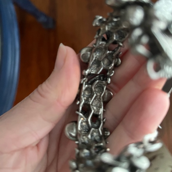 Alexander McQueen Bee Bracelet - Picture 17 of 17